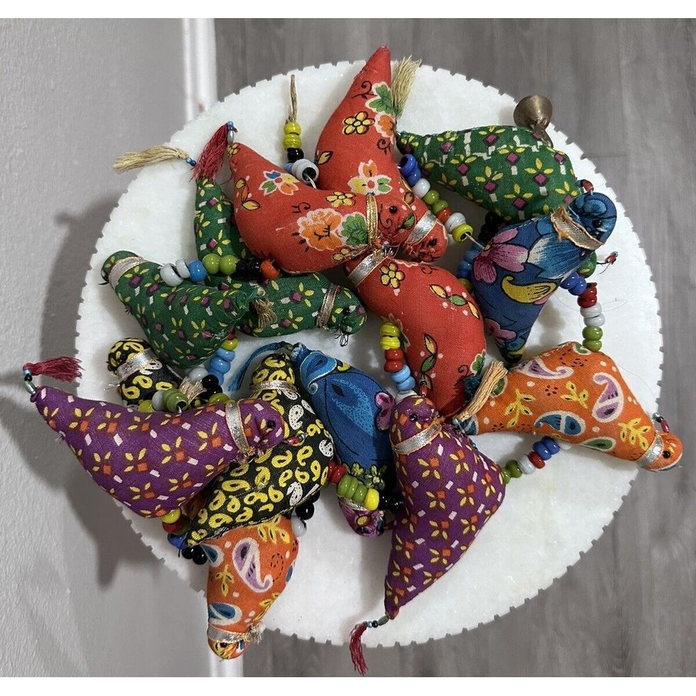 Indian‎ Floral Cotton Stuffed Small 30 Bird Bell Tota Prosperity Hens